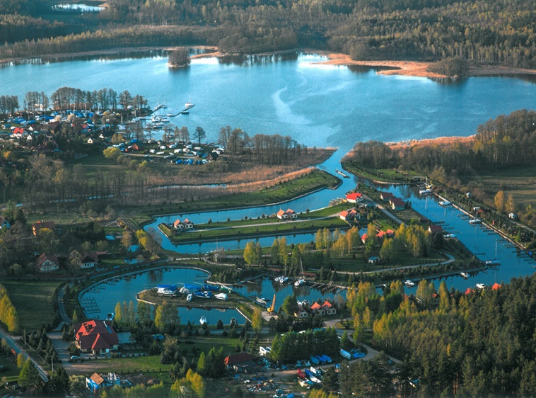 Letni Ogród. Port club, port jachtowy 